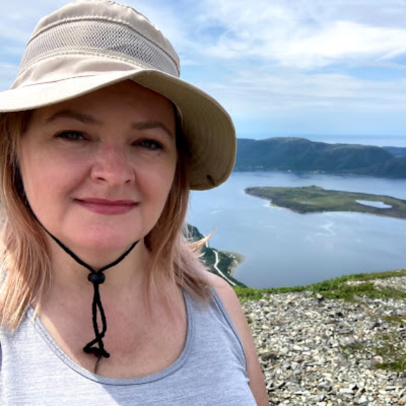 Meet your Posher, Kimberly - Picture 2 of 3